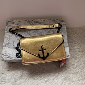 Circus by Sam Edelman Aswyer clutch